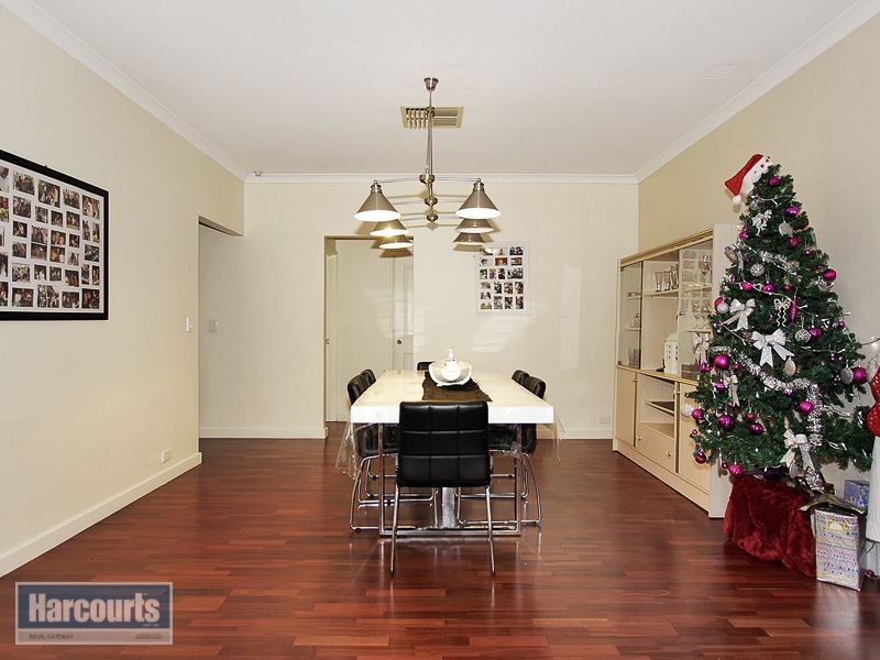 3 Penn Lane, Hammond Park WA 6164