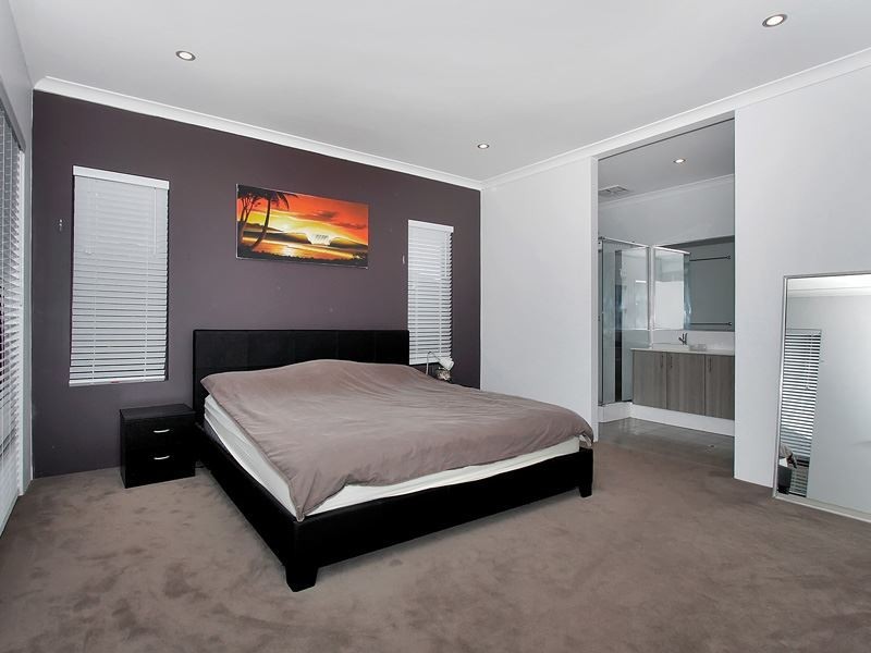 65 Honeywood Avenue, Wandi WA 6167