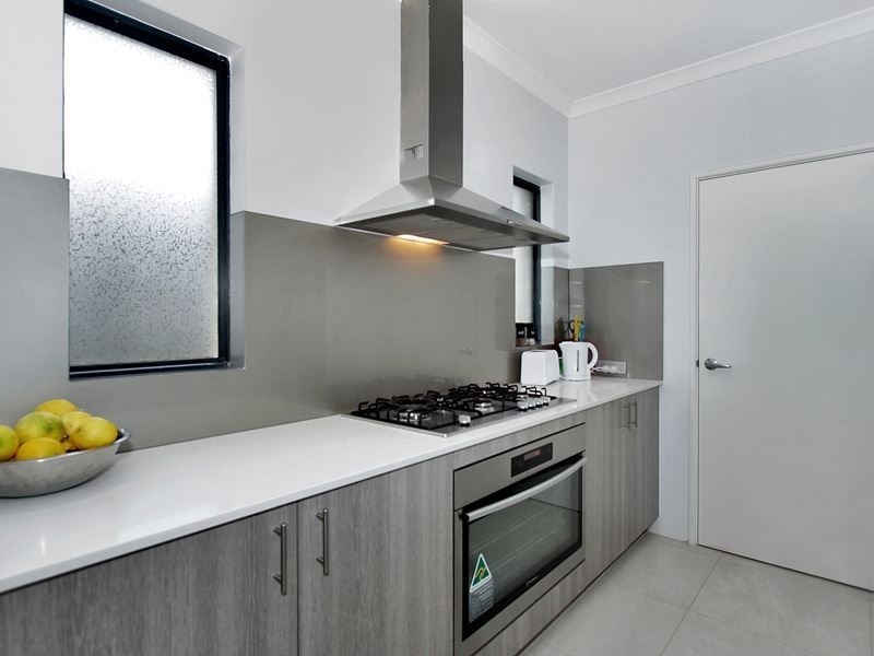 65 Honeywood Avenue, Wandi WA 6167