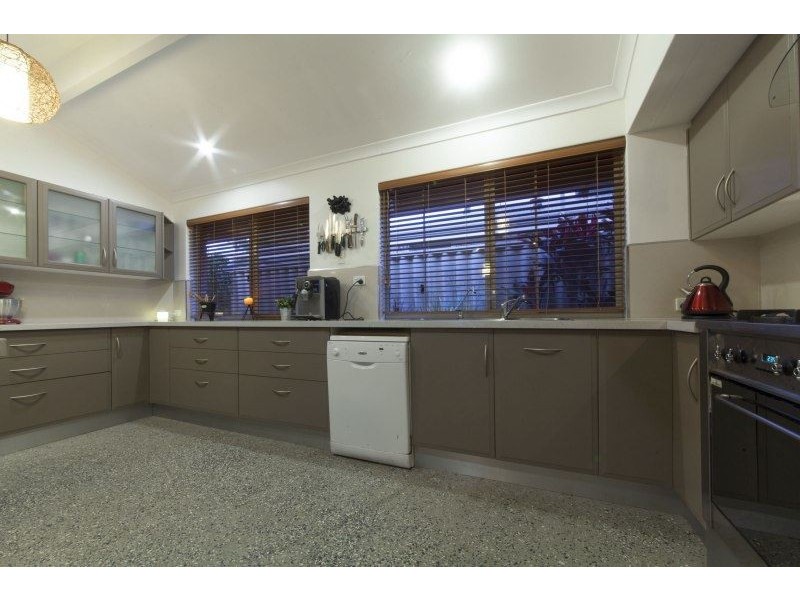 8 Marie Court, Atwell WA 6164