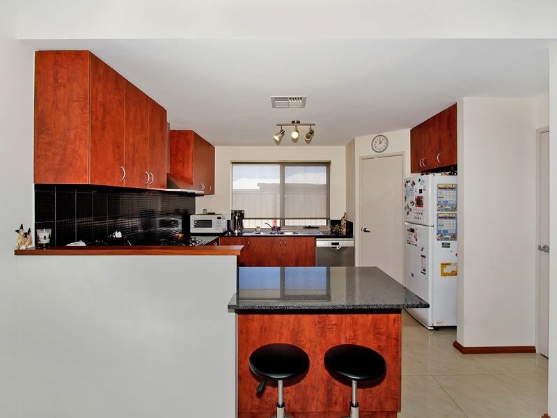 32 Ponderosa Road, Aubin Grove WA 6164