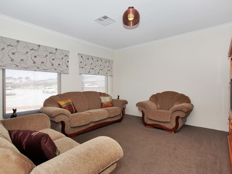32 Ponderosa Road, Aubin Grove WA 6164