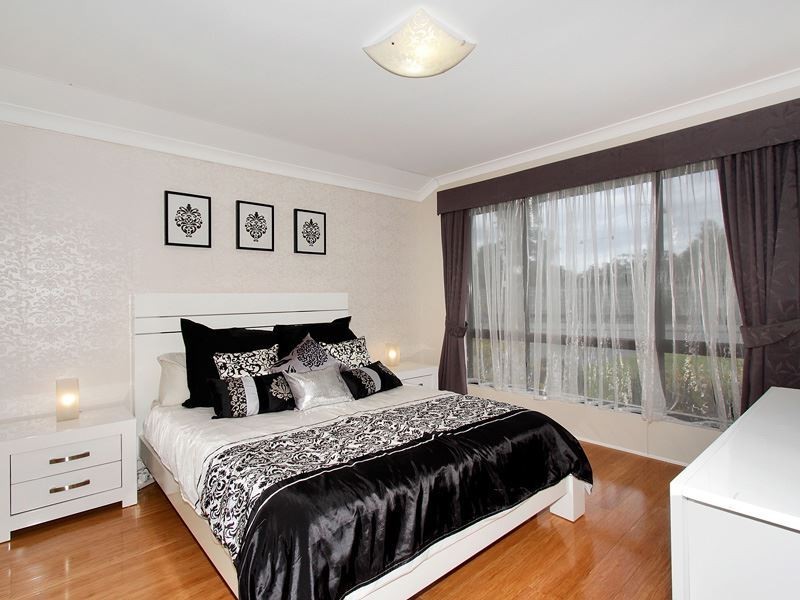 35 Barcoo Bend, Hammond Park WA 6164