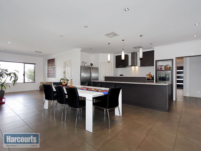 11 Harmony Avenue, Atwell WA 6164