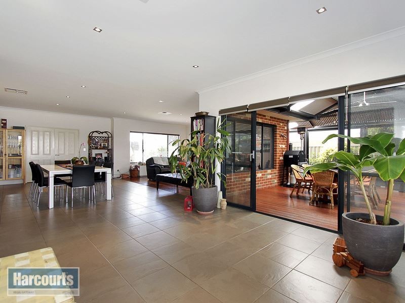 11 Harmony Avenue, Atwell WA 6164