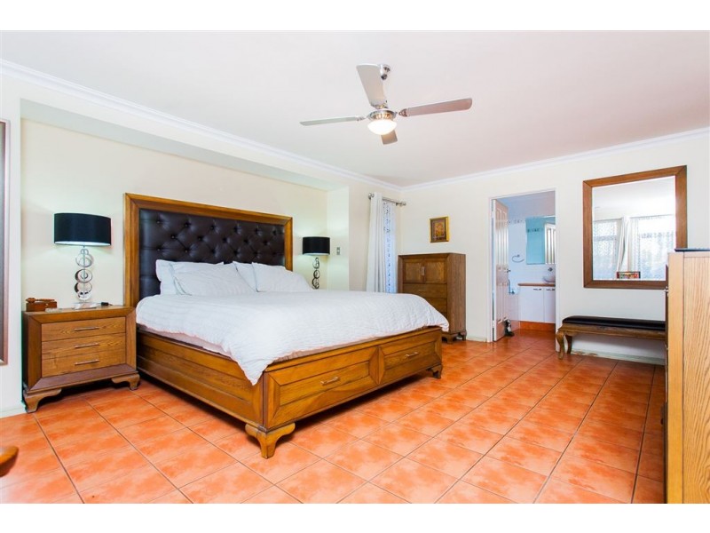 23 Normanby Bend, Success WA 6164