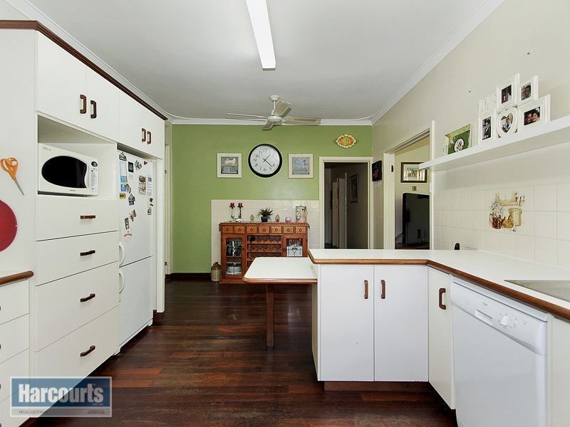 76 Connell Avenue, Martin WA 6110