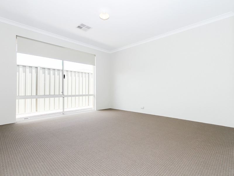 10 Canunda Approach, Wandi WA 6167
