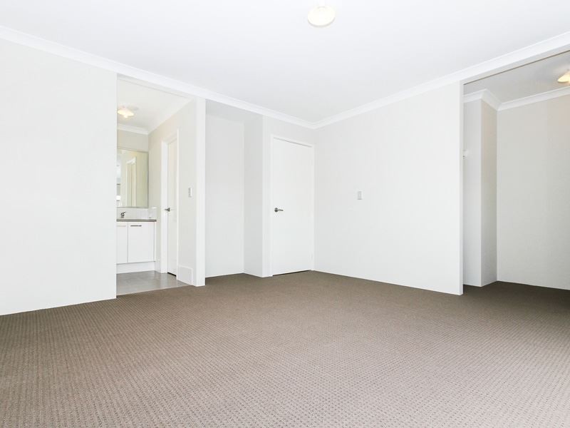 10 Canunda Approach, Wandi WA 6167