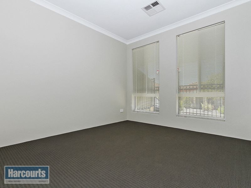 32 Walden Street, Wellard WA 6170