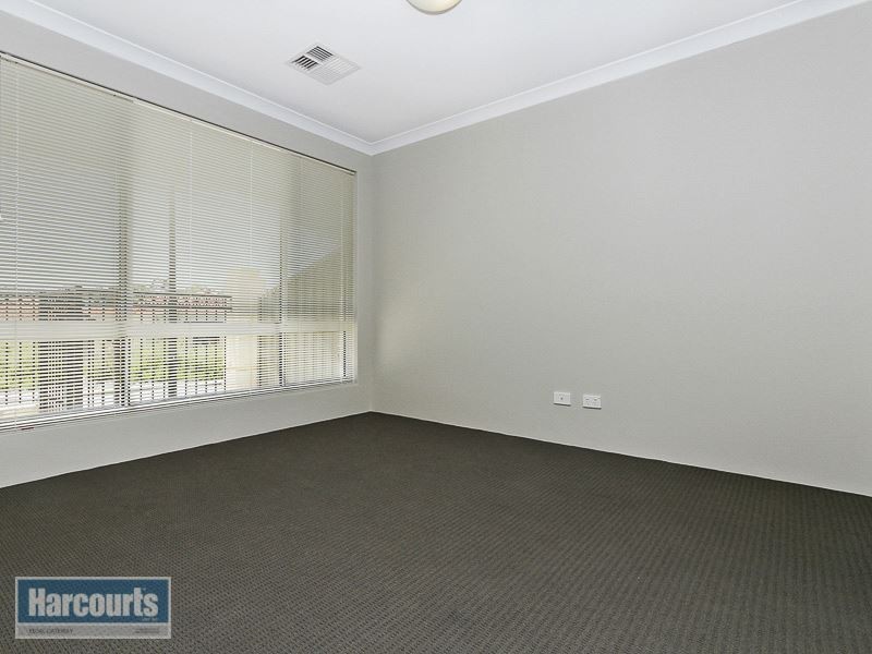 32 Walden Street, Wellard WA 6170