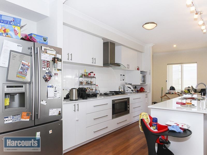 69 Barfield Road, Hammond Park WA 6164