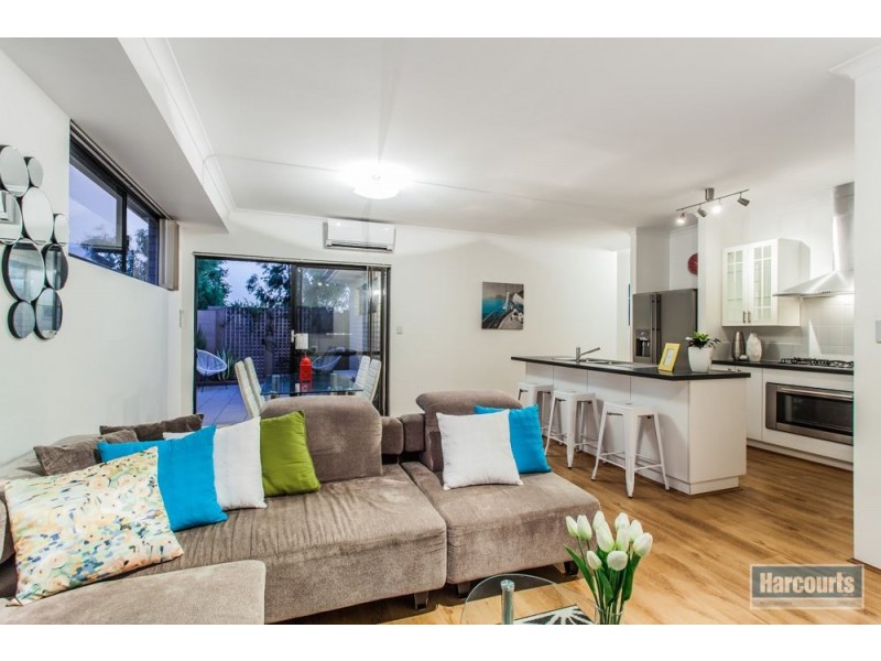 10/26 Charnley Bend, Success WA 6164