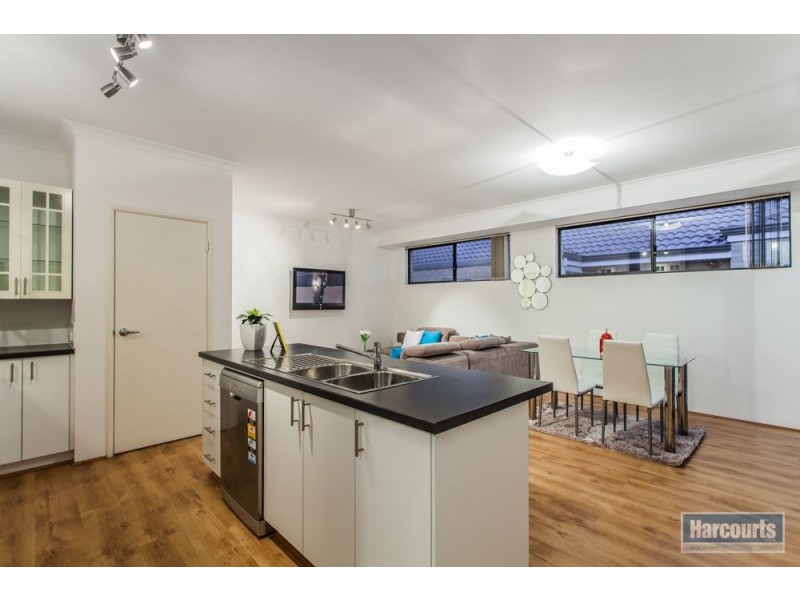 10/26 Charnley Bend, Success WA 6164