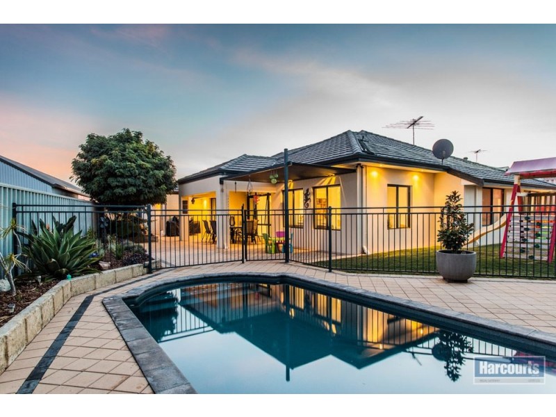 4 Sumner Rise, Success WA 6164