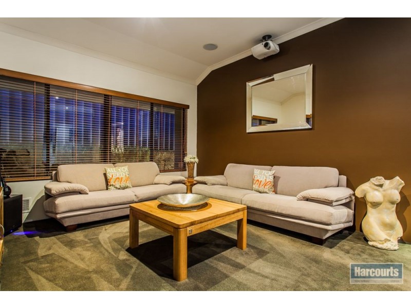 4 Sumner Rise, Success WA 6164