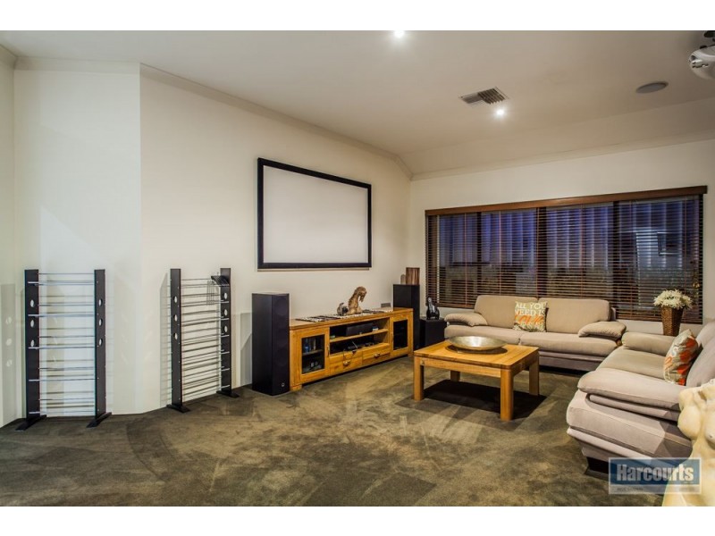 4 Sumner Rise, Success WA 6164