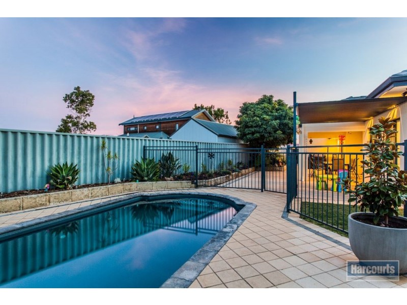 4 Sumner Rise, Success WA 6164