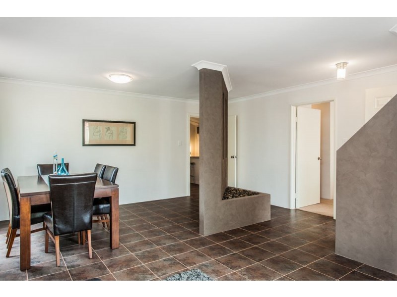 42 Carlhausen Close, Atwell WA 6164