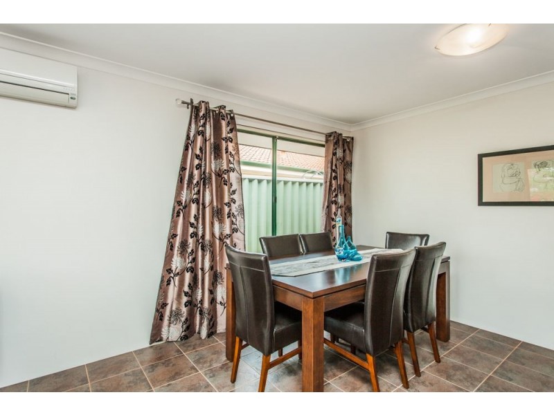 42 Carlhausen Close, Atwell WA 6164