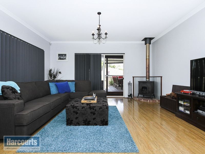 1 Cousins Street, Hammond Park WA 6164