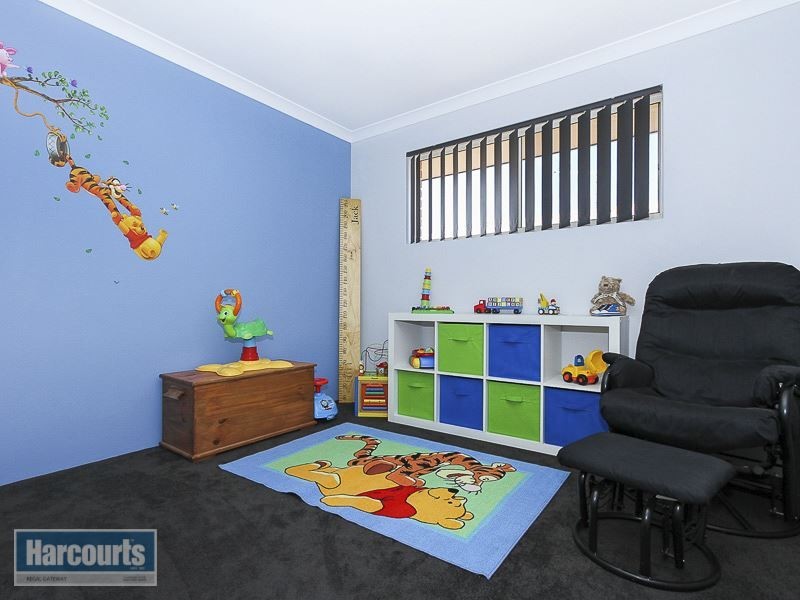 1 Cousins Street, Hammond Park WA 6164