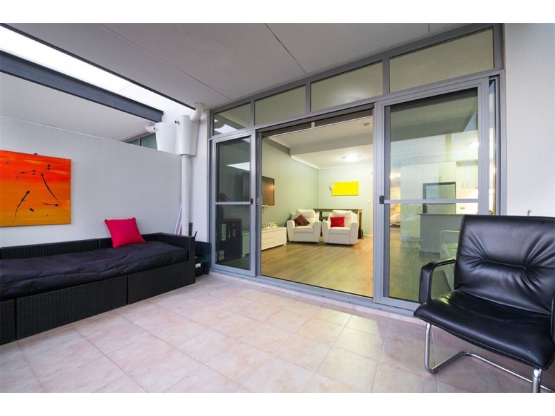 24/30 Malata Crescent, Success WA 6164