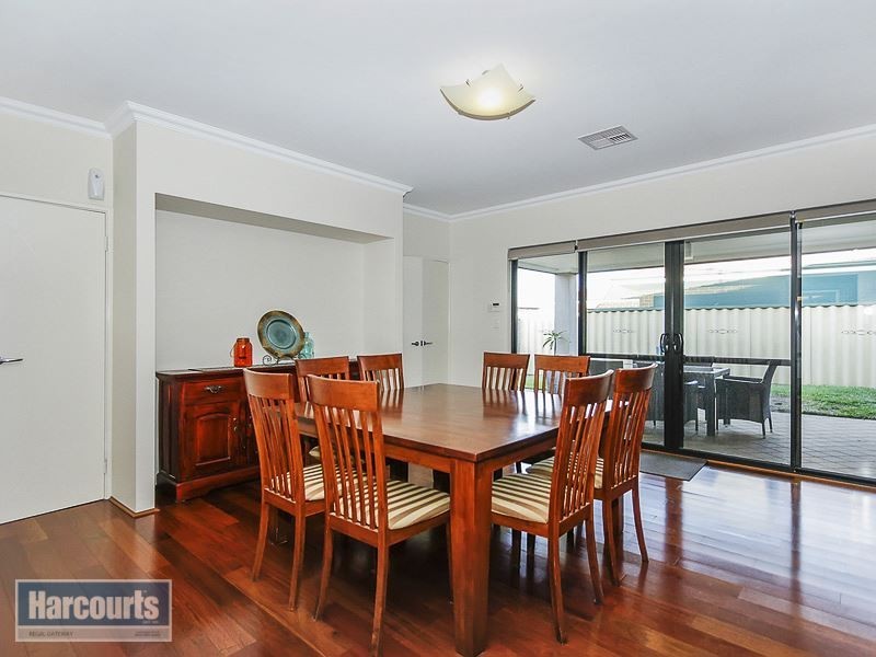 4 Kawoor Mews, Bertram WA 6167