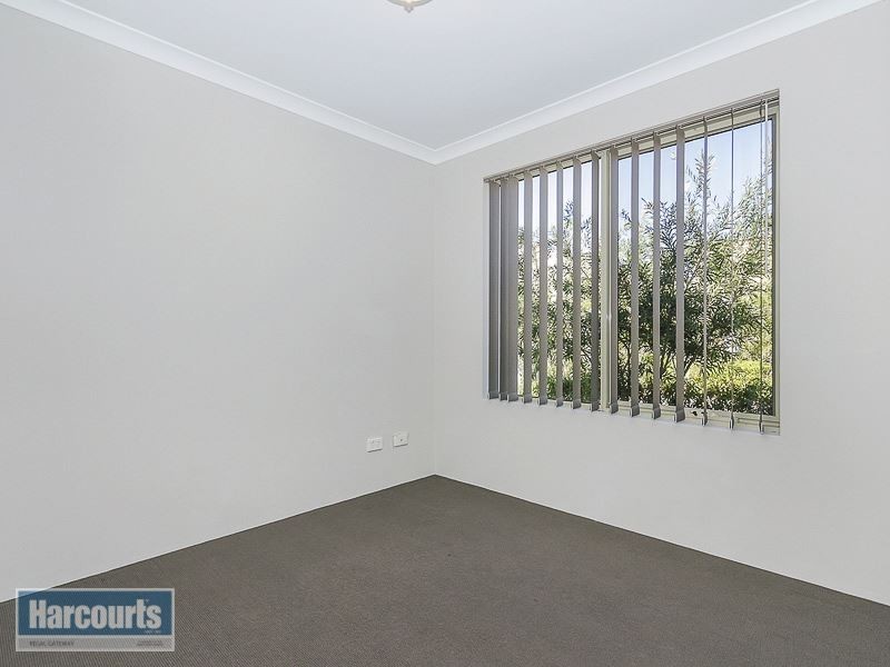 4/15 Peppermint Gardens, Aubin Grove WA 6164