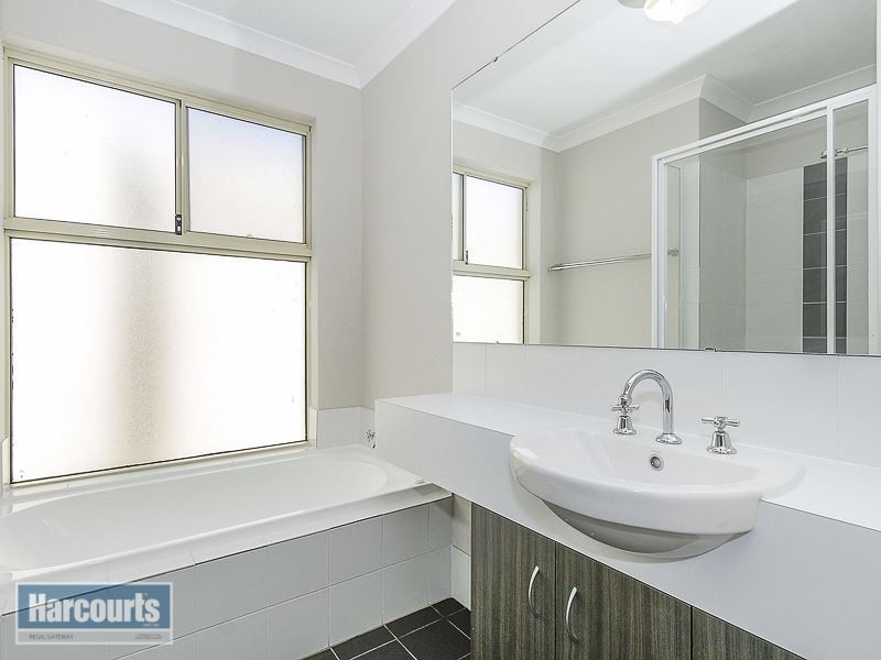 4/15 Peppermint Gardens, Aubin Grove WA 6164