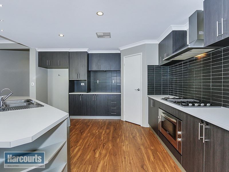 16 Covington Loop, Success WA 6164