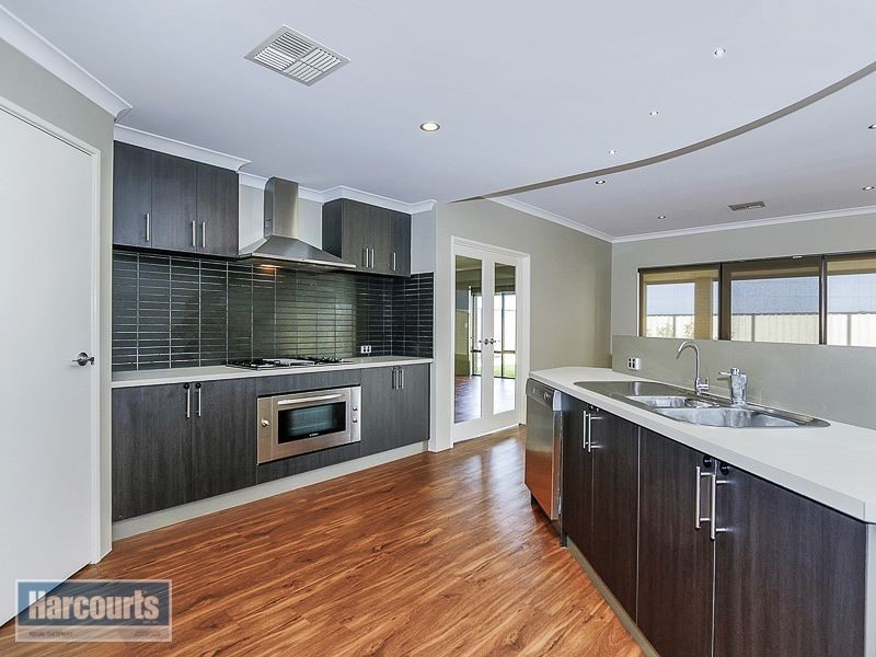 16 Covington Loop, Success WA 6164
