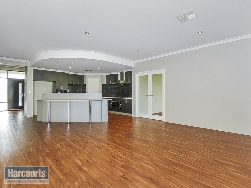 16 Covington Loop, Success WA 6164