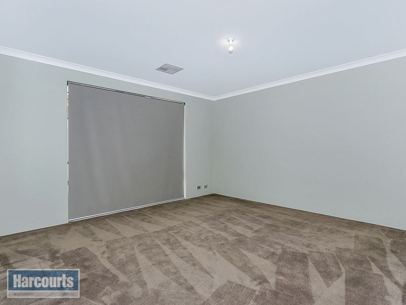 16 Covington Loop, Success WA 6164