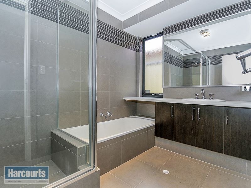 16 Covington Loop, Success WA 6164