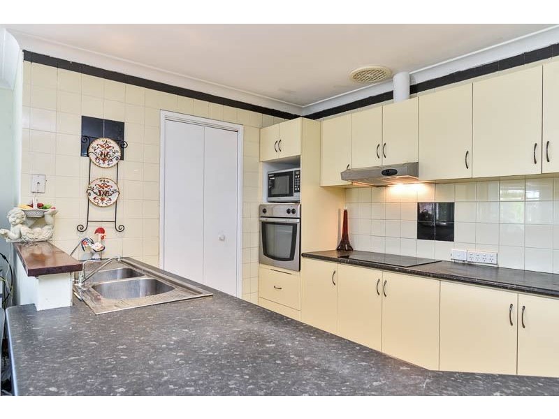 31 Bolderwood Drive, South Lake WA 6164