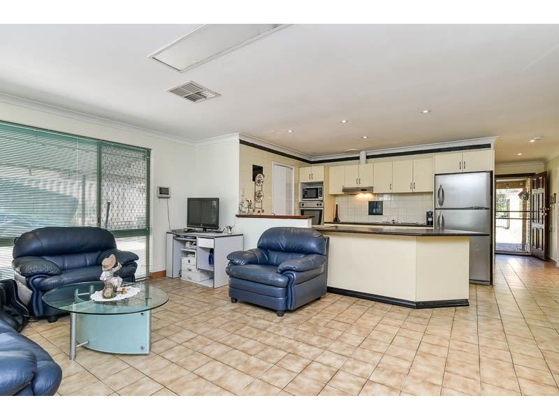 31 Bolderwood Drive, South Lake WA 6164