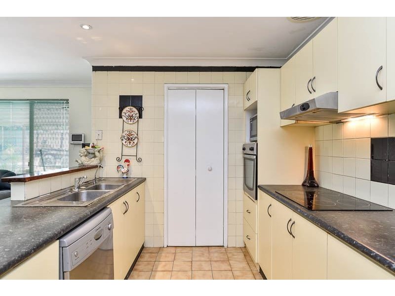 31 Bolderwood Drive, South Lake WA 6164