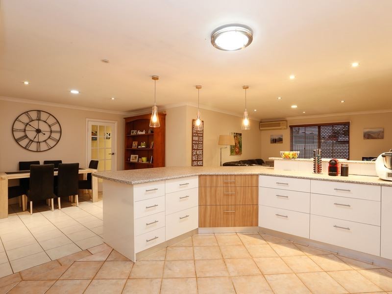 10 Galilee Place, Success WA 6164