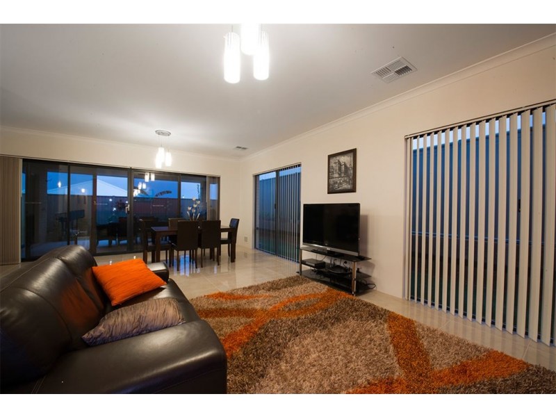 116 Honeywood Avenue, Wandi WA 6167