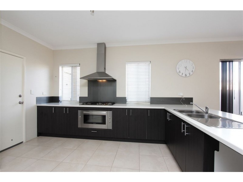 25 Macdougal Way, Harrisdale WA 6112