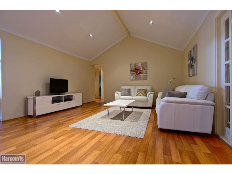 45 Chivalry Way, Atwell WA 6164