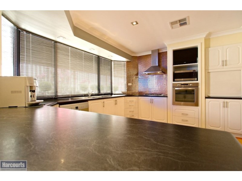 45 Chivalry Way, Atwell WA 6164