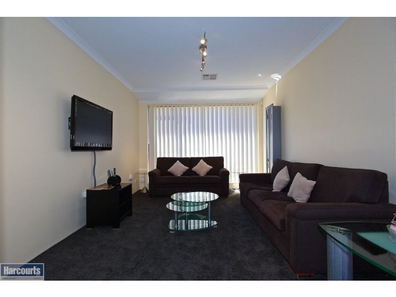 45 Chivalry Way, Atwell WA 6164