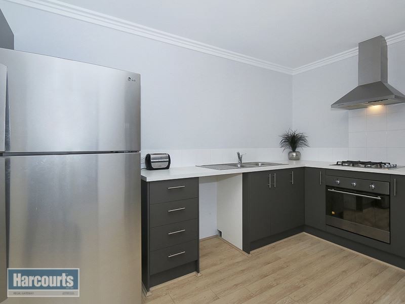 1/26 Charnley Bend, Success WA 6164