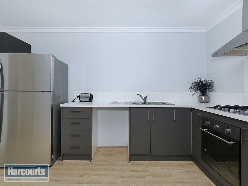 1/26 Charnley Bend, Success WA 6164