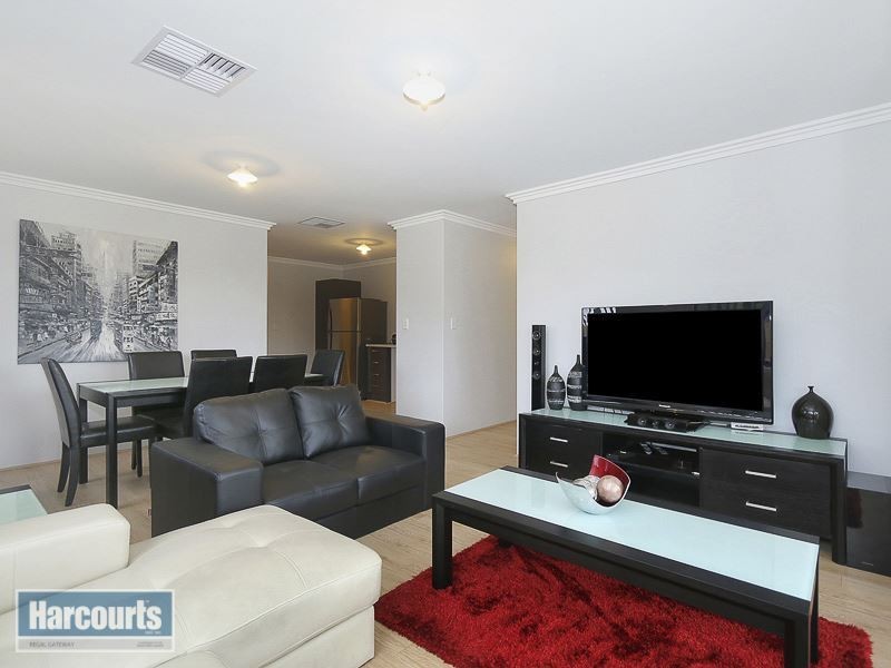 1/26 Charnley Bend, Success WA 6164