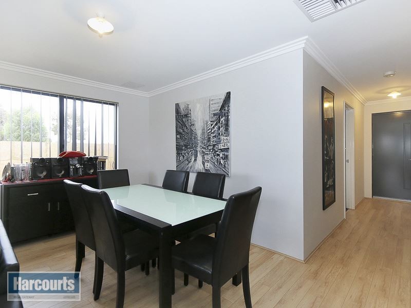 1/26 Charnley Bend, Success WA 6164