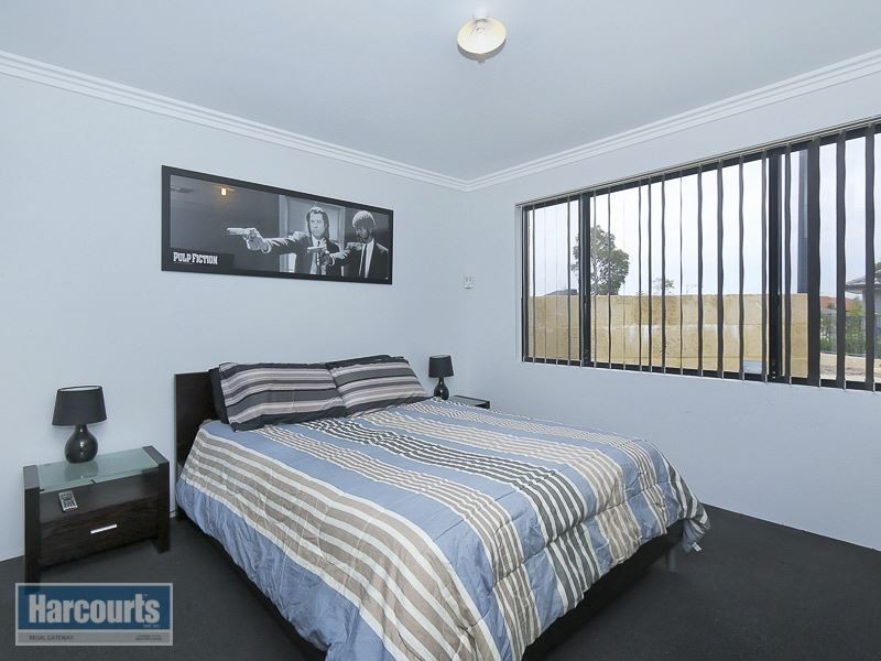 1/26 Charnley Bend, Success WA 6164