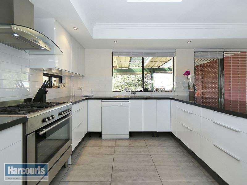 2 Bryah Court, Yangebup WA 6164